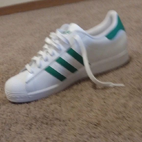 Adidas Shell Toe White and Green Athletic Shoes with Classic Stripes ***NEW WO.B - Picture 7 of 8